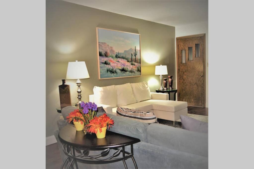 Arhaus 3 Apartment Grand Forks Bagian luar foto