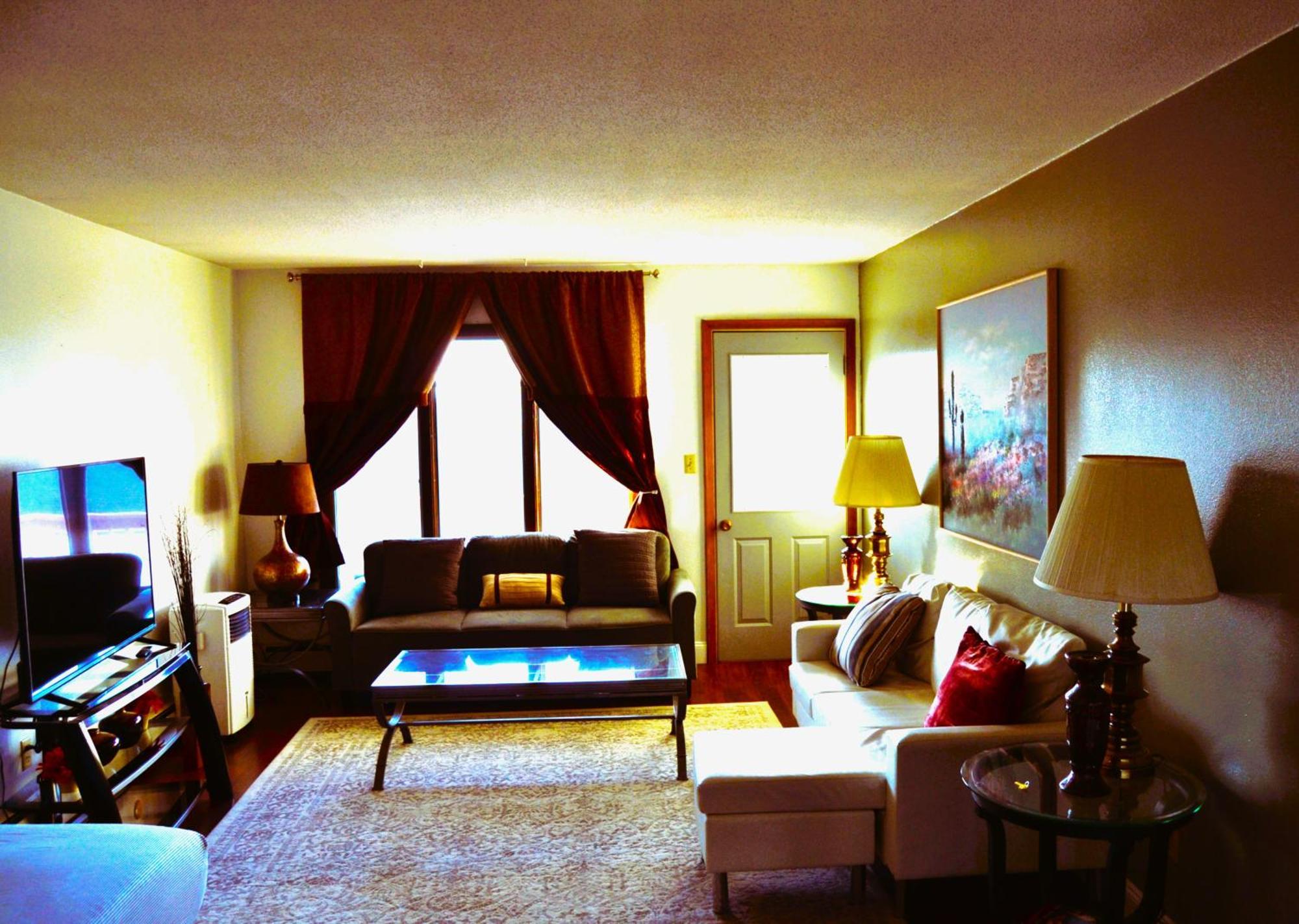 Arhaus 3 Apartment Grand Forks Bagian luar foto